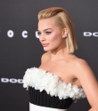 Margot_Robbie_46~5.jpg